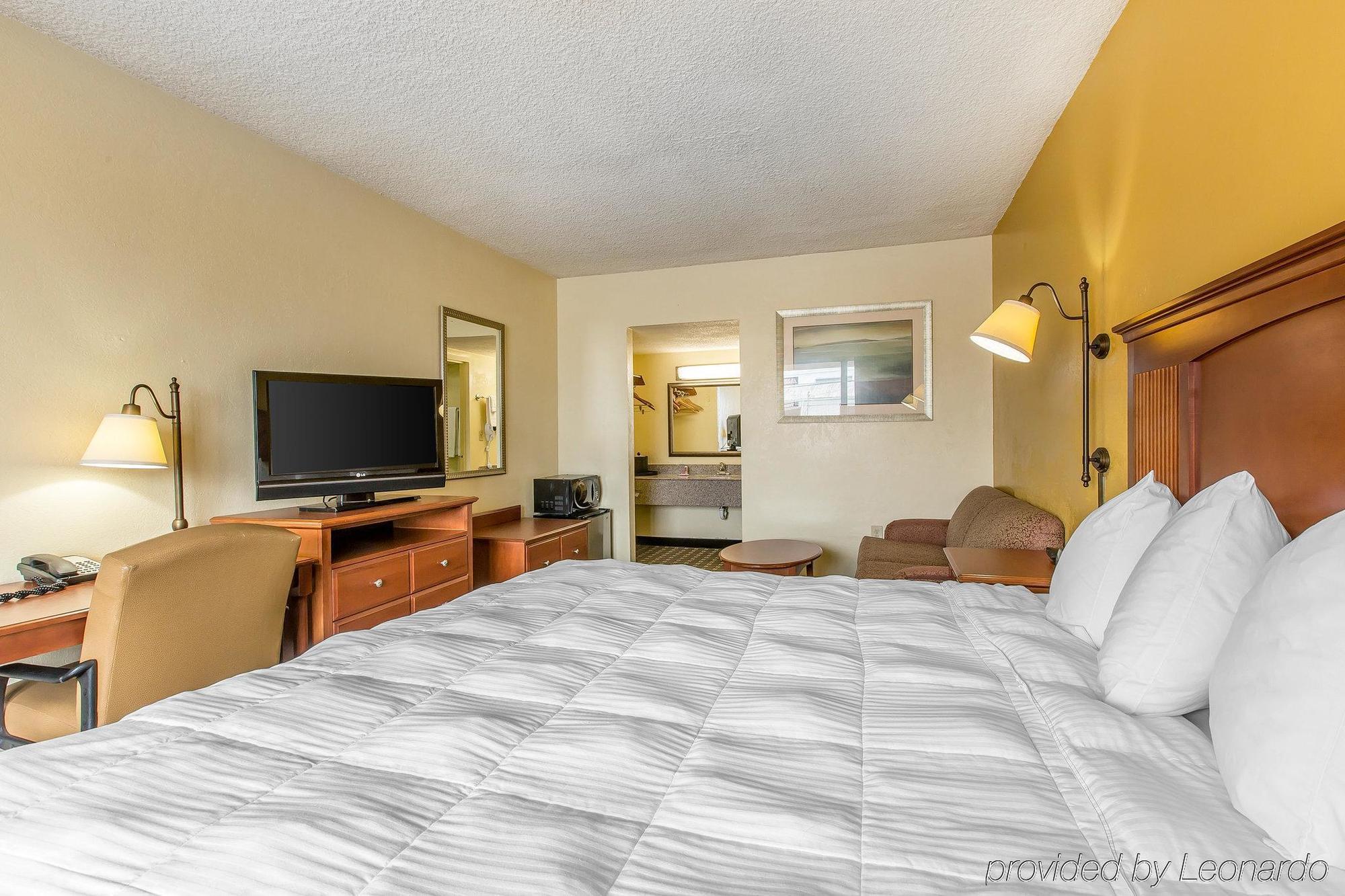 Econo Lodge Byron Extérieur photo