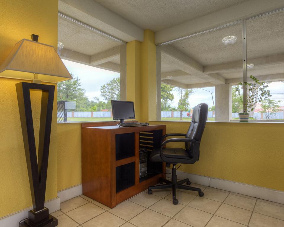 Econo Lodge Byron Extérieur photo