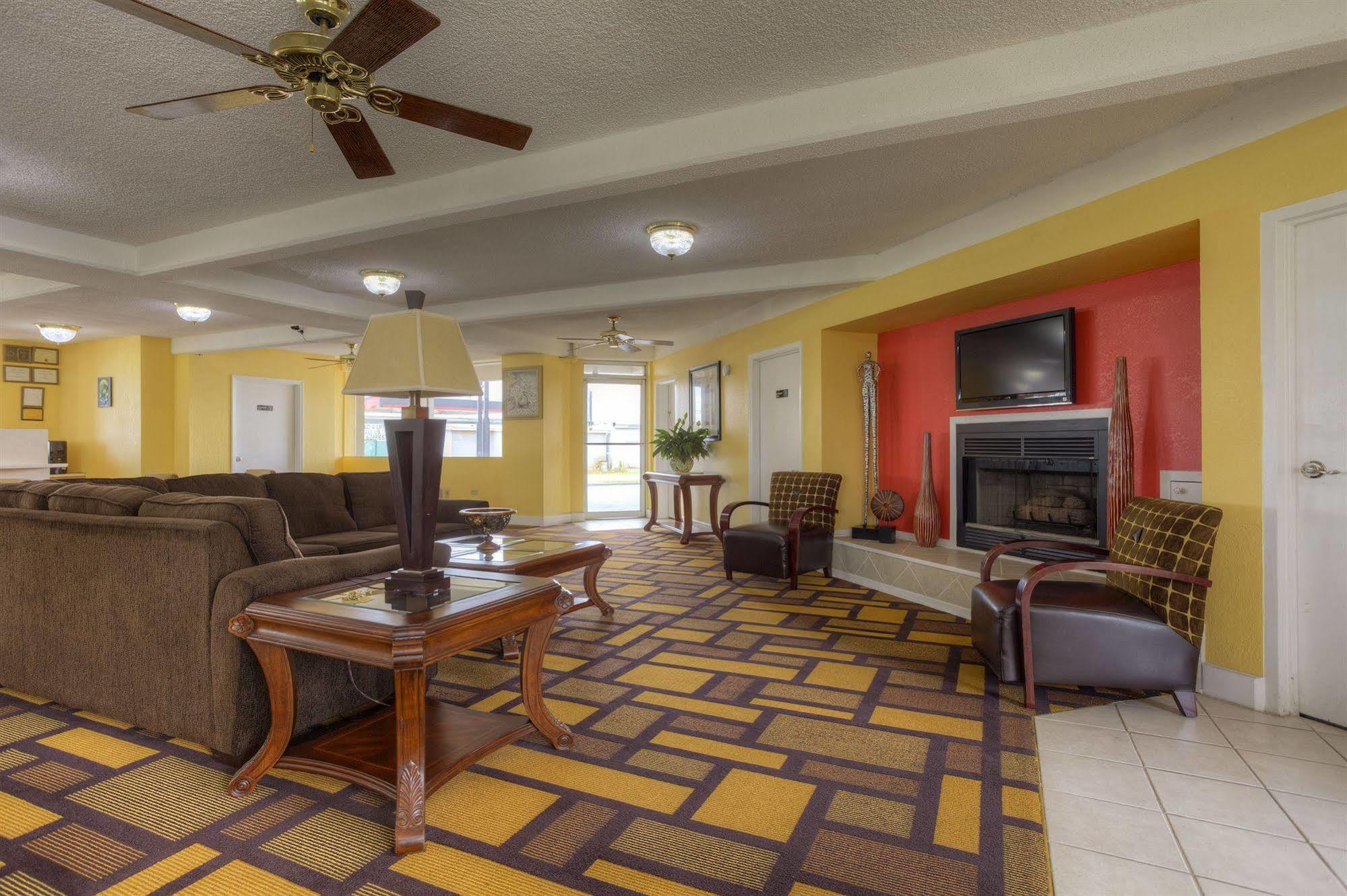 Econo Lodge Byron Extérieur photo